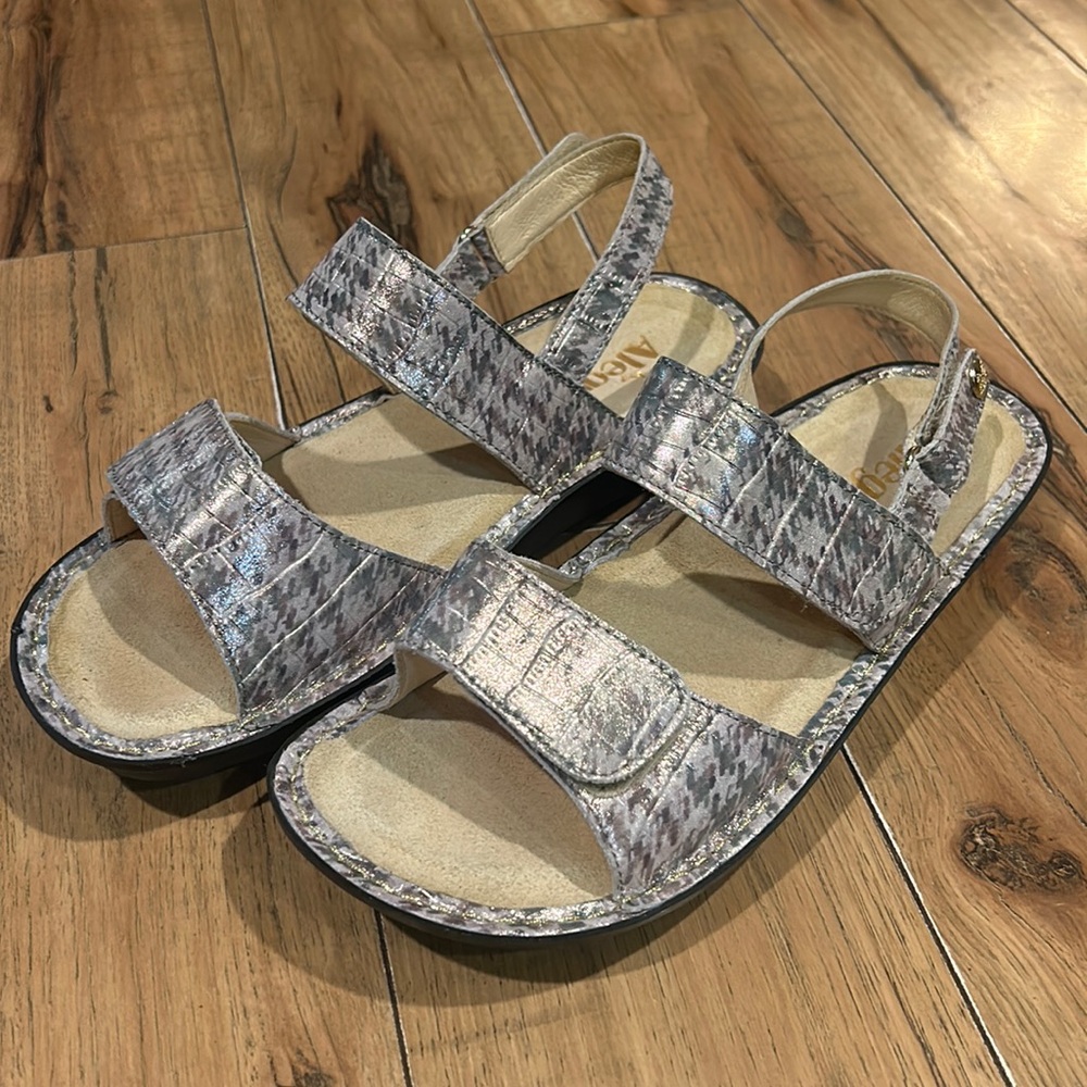 Alegria NWOT Verona Platform Slingback Slip On Sandal Size 40 (9.5-10) Sassy